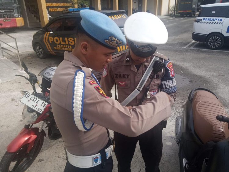 Seksi Profesi dan Pengamanan (Sipropam) Polresta Palangka Raya melaksanakan kegiatan penegakan ketertiban dan disiplin (Gaktiblin) terhadap personel di Mapolresta Palangka Raya.