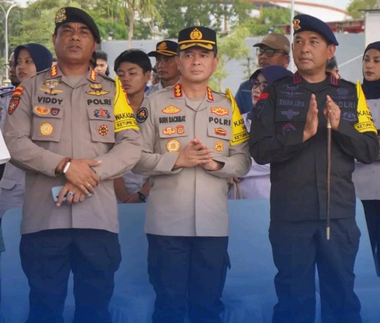 Komandan Satuan Brigade Mobil Polda Kalimantan Tengah menghadiri kegiatan pelepasan program Mudik Gratis Angkutan Lebaran 1447 H yang digelar di Bundaran Besar Palangka Raya, Rabu (18/3/2026).