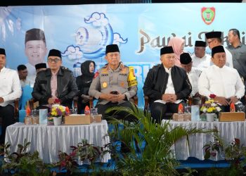 Kegiatan pawai obor ini, dilepas langsung oleh Gubernur Kalimantan Tengah, H. Agustiar Sabran, didampingi Wakil Gubernur H. Edy Pratowo, Kapolda Irjen Pol Iwan Kurniawan, dan sejumlah forkopimda lainnya.