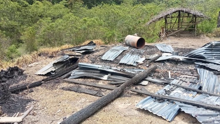 Kasus sengketa lahan yang terjadi di wilayah Kabupaten Gayo Lues, Aceh. Rabusin menyatakan bahwa dirinya bukan pelaku pencurian, melainkan korban perampasan atas lahan perkebunan yang ia klaim sebagai milik keluarganya secara turun-temurun.