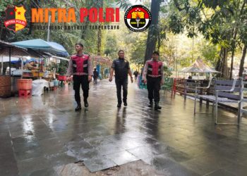 jajaran Polsek Bantimurung Polres Maros menggelar Kegiatan Rutin Yang Ditingkatkan (KRYD) dengan menyasar kawasan Taman Wisata Alam Bantimurung, Selasa (24/3/2026).