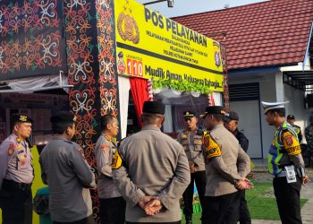 Satuan Lalulintas Polres Kotim melaksanakan pengawalan, pengamanan, dan pengaturan kegiatan kunjungan Karo Ops Polda Kalteng ke Wilkum Polres Kotawaringin Timur