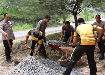 Polres Ogan Ilir melaksanakan kegiatan Gerakan Indonesia ASRI (Aman, Sehat, Resik, dan Indah) melalui Program BELIDA Polda Sumsel pada Jumat (27/3/2026). Kegiatan ini berlangsung di lingkungan Mako Polres Ogan Ilir serta di jalan depan Poliklinik Polres Ogan Ilir.