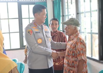 Kegiatan tersebut dipimpin oleh, Kapolda Kalteng Irjen Pol Iwan Kurniawan, didampingi Ketua Bhayangkari Daerah Kalteng Ny. Maya Iwan dan diikuti sejumlah pejabat utama Polda dan pengurus Bhayangkari.