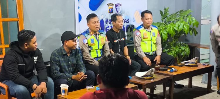 Audiensi yang berlangsung mulai pukul 20.00 WIB di Svmmit.co Kuala Pembuang ini diikuti oleh perwakilan klub motor SENDAL, JMCI, SAS, dan SuperMoto.