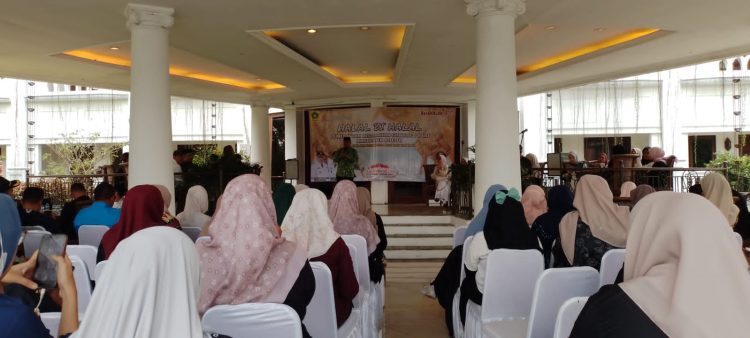 Kegiatan ini dihadiri oleh Camat Gunung Putri, Kurnia Indra, S.STP, M.Ec.Dev, jajaran Forkopimcam, para kepala desa se-Kecamatan Gunung Putri, tokoh masyarakat, serta Ketua PK KNPI Kecamatan Gunung Putri, Delly Angga, M, yang turut memperkuat sinergi lintas elemen, khususnya peran pemuda dalam pembangunan daerah.