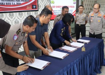 Polresta Palangka Raya menggelar kegiatan Forum Konsultasi Publik (FKP) dalam rangka peningkatan kualitas pelayanan kepada masyarakat yang dilaksanakan di ruang lobi Mapolresta Palangka Raya, Jalan Tjilik Riwut Km 3,5, Kelurahan Bukit Tunggal, Kecamatan Jekan Raya.