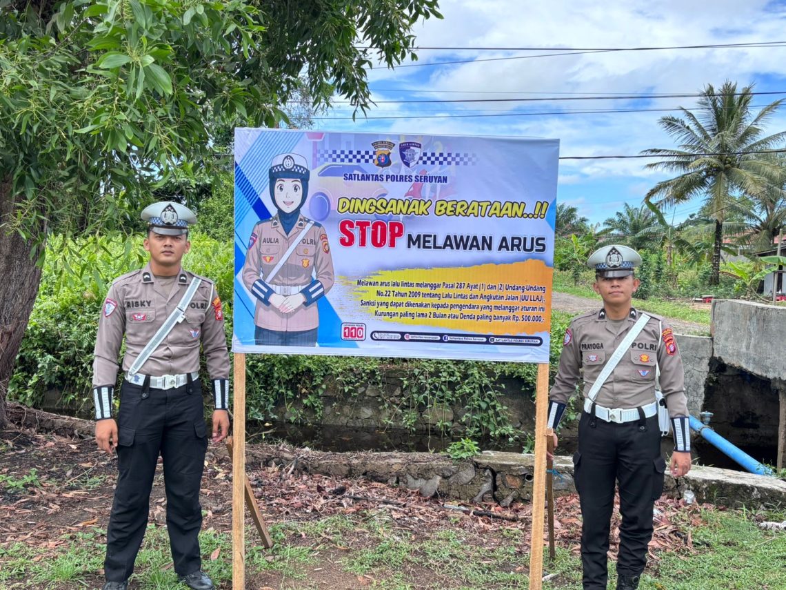 Satuan Lalu Lintas (Satlantas) Polres Seruyan melaksanakan kegiatan pemasangan spanduk himbauan Kamseltibcarlantas pada Selasa (7/4/2026) sekitar sejumlah titik rawan dan strategis di wilayah Kota Kuala Pembuang.