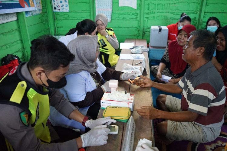 Rumah Sakit (Rumkit) Bhayangkara Tingkat III Palangka Raya Polda Kalteng melaksanakan kegiatan Pelayanan Kesehatan Keliling (Yankesling) di Kelurahan Danau Tundai, Kecamatan Sebangau, Kota Palangka Raya, Kalimantan Tengah, Sabtu (11/4/2026) pagi.
