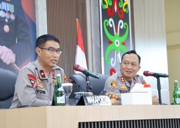 Wakapolda Kalteng Brigjen Pol Drs. Yosi Muhamarta melaksanakan tatap muka dan memberikan arahan kepada personel bertempat di Aula Tantya Sudhirajati Mapolres Barsel, Senin (13/4/2026) siang.