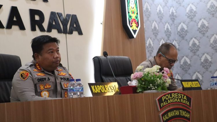 Kepolisian Resor Kota (Polresta) Palangka Raya, Polda Kalteng turut mengikuti video conference (vicon) yang dipimpin oleh Wakapolri, Komjen Pol. Prof. Dr. Dedi Prasetyo, S.H., M.Hum., M.Si., M.M., Rabu (15/4/2026)