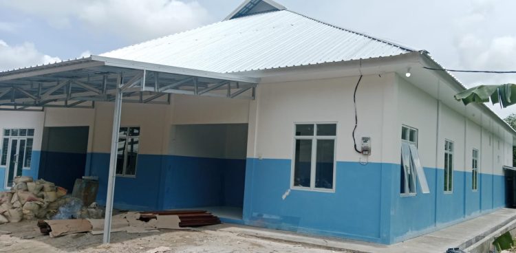 Kapolsek Seruyan Hilir IPTU Pramono melaporkan perkembangan pembangunan SPPG 2 Polres Seruyan yang berlokasi di Jalan Pematang Buluh, Kelurahan Kuala Pembuang II, Kecamatan Seruyan Hilir, Rabu (15/4/2026) pagi.