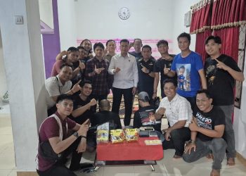 Ditresnarkoba kembali berhasil meringkus dua orang pria di sebuah rumah di Jalan Murai, Kota Palangka Raya, pada Selasa, 7 April 2026, sekitar pukul 16.00 WIB.