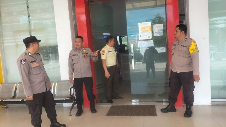 Polsek Bukit Batu jajaran Polresta Palangka Raya, Polda Kalteng bergerak untuk melakukan patroli objek vital pada kantor bank di wilayah Kecamatan Bukit Batu, Kota Palangka Raya, Kalimantan Tengah, Kamis (16/4/2026) siang.