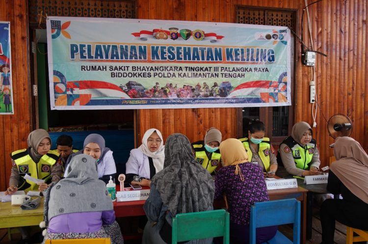 kegiatan Posyandu Keliling dilaksanakan di Posyandu Mutiara Jati, Jalan Mendawai, Kota Palangka Raya, sebagai bentuk pelayanan kesehatan langsung kepada masyarakat.