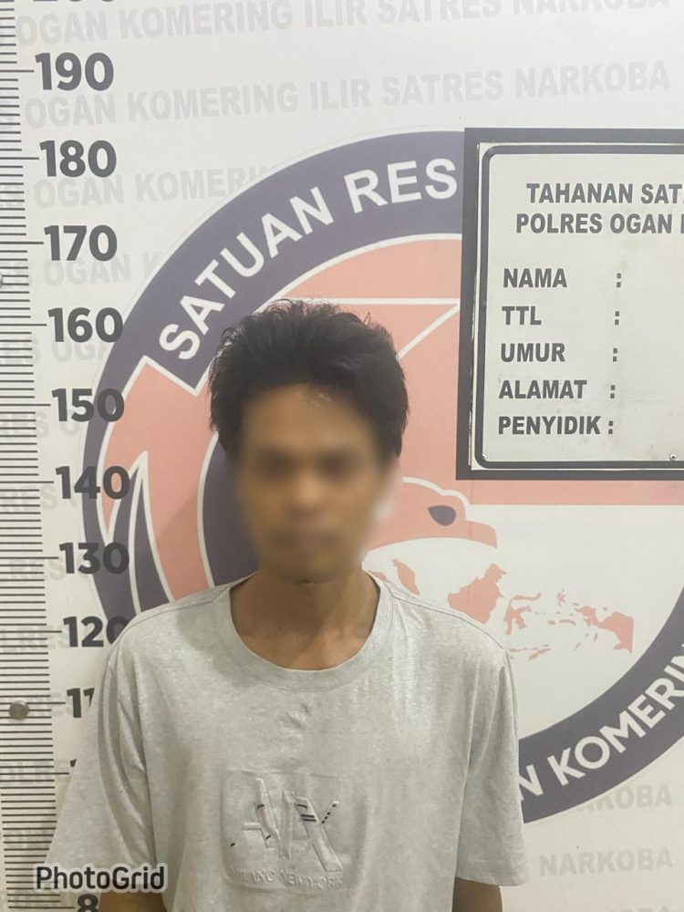 Seorang pria berinisial SS (35) diamankan dalam penggerebekan yang dilakukan di Desa Buluh Cawang, Kecamatan Kayuagung, Kabupaten OKI, pada Senin malam (20/4/2026) sekitar pukul 20.30 WIB.