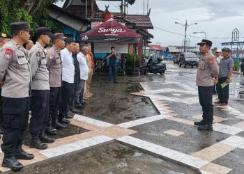 Polsek Pahandut Polresta Palangka Raya melaksanakan pengamanan kegiatan pengukuran tanah untuk pembangunan Posko Terpadu Gerakan Dayak Anti Narkoba (GDAN) di kawasan Jalan Rindang Banua Ujung (Puntun), Kelurahan Pahandut, Kecamatan Pahandut.