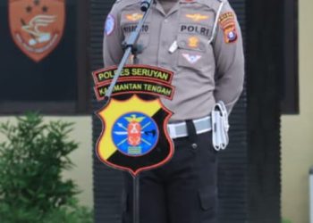 Kasat Lantas Polres Seruyan memimpin Apel Pagi di Halaman Mako Polres Seruyan pada Selasa (21/4) pukul 07.30 WIB. Apel ini diikuti oleh para Pejabat Utama (PJU) dan seluruh personel Polres Seruyan.