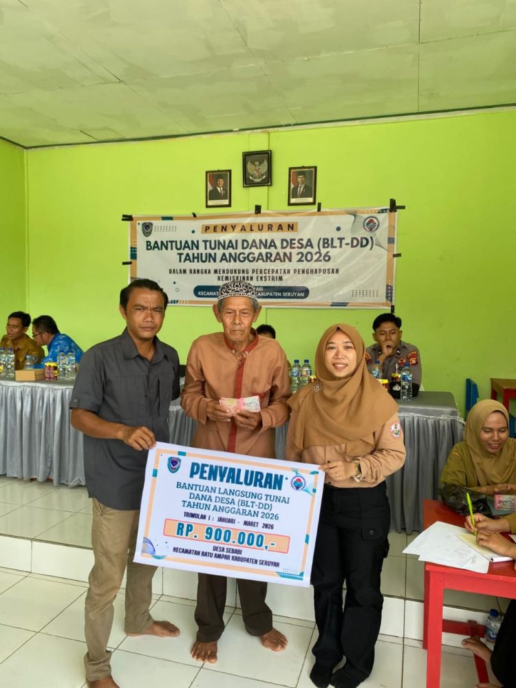 kegiatan penyerahan Bantuan Langsung Tunai Dana Desa (BLT-DD) Tahap I untuk 6 bulan (Januari - Juni) kepada Keluarga Penerima Manfaat (KPM) di Desa Sebabi, pada Selasa (21/4) mulai pukul 08.30 WIB hingga selesai.