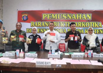 Direktorat Reserse Narkoba Polda Kalimantan Tengah memusnahkan barang bukti narkotika hasil pengungkapan 13 kasus dengan total 21 tersangka di sejumlah wilayah di Kalteng.