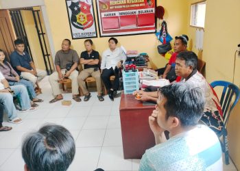 Polsek Cempaga Hulu Polres Kotim telah menerima pengaduan penganiayaan dari Sdr TT 46Th(pelapor) dan SY 44th (Korban) TKP Halaman rumah Sdr Mugito Desa Sudan Rt 06/Rw 03 Kec Cempaga Hulu Kab Kotim yang terjadi pada hari Minggu 15/02/2026 skj 00.30 Wib. dan dilaporkan ke Polsek Cempaga Hulu jam 19.30 Wib.