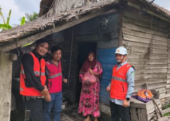Program ini merupakan inisiatif para pegawai PLN yang secara sukarela menyisihkan sebagian penghasilannya untuk membantu masyarakat yang membutuhkan.