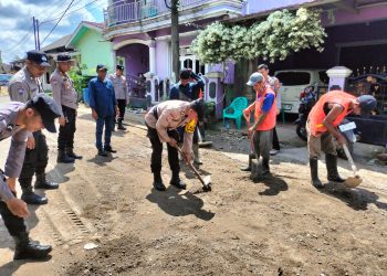 Polres Ogan Ilir melalui Satuan Binmas melaksanakan kegiatan Belida Asri di Desa Permata Baru, Kecamatan Indralaya Utara, Jumat (24/4/2026).