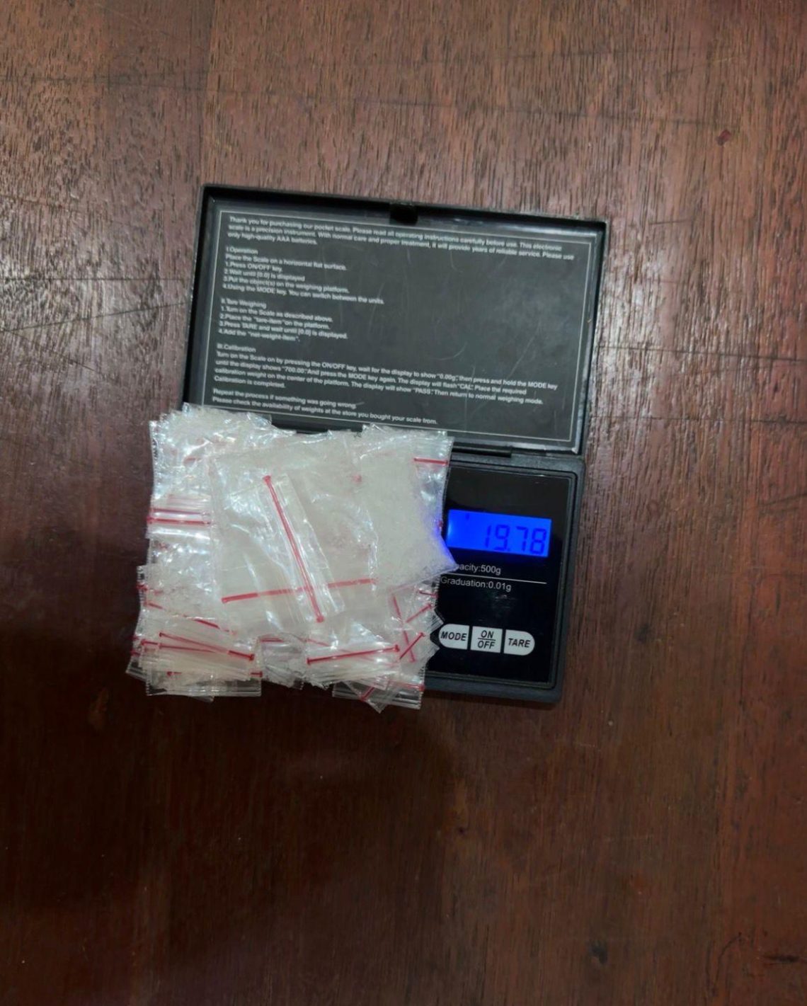 terduga pelaku dan barang bukti 86 (delapan puluh enam) paket narkotika jenis sabu dengan berat total 19,78 (sembilan belas koma tujuh delapan) gram beserta barang bukti lainnya telah diamankan di Polres Seruyan untuk proses hukum lebih lanjut.