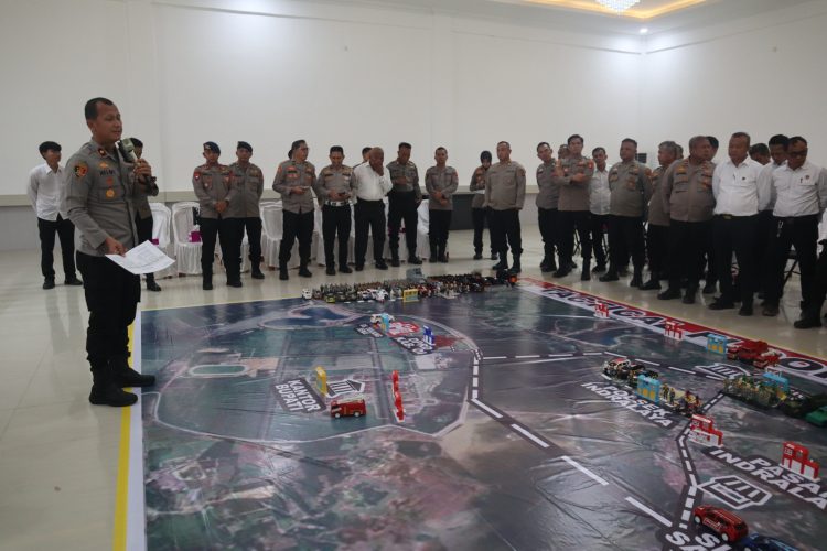 Polres Ogan Ilir menggelar kegiatan Tactical Floor Game (TFG) di Aula Tathtya Dharaka, Senin (27/4/2026).