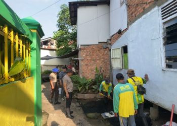 Kegiatan kurve massal dan dialog kemasyarakatan tersebut dilaksanakan di kawasan Masjid Jami Al’Hidayah, Jalan Demang Lebar Daun, Kelurahan 20 D IV, Kecamatan Ilir Timur I, Kota Palembang, pada Selasa, 28 April 2026.