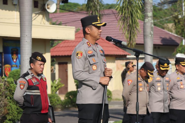 Polres Ogan Ilir melaksanakan Apel Siaga 1 yang dipimpin langsung oleh Kapolres Ogan Ilir, AKBP Bagus Suryo Wibowo, S.I.K., M.H., serta diikuti oleh seluruh Pejabat Utama (PJU) dan personel jajaran.