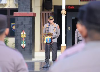 Apel siaga dipimpin langsung oleh Kapolres Seruyan, AKBP Beddy Suwendi, S.H., S.I.K., dan dihadiri oleh Wakapolres Seruyan Kompol Syaifullah, S.H., M.H., seluruh pejabat utama Polres Seruyan, serta segenap personel yang bertugas di jajaran Polres Seruyan.