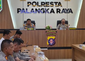 Vicon diikuti secara virtual melalui Aula Rupatama di Mapolresta Palangka Raya, Jalan Tjilik Riwut Km. 3,5, Kota Palangka Raya, Kalimantan Tengah, yang dihadiri oleh Kapolresta, Kombes Pol. Dedy Supriadi, S.I.K., M.H. bersama Wakapolresta dan para Perwira.