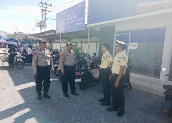 Unit Samapta Polsek Pahandut Polresta Palangka Raya melaksanakan patroli dialogis dengan menyasar sejumlah objek vital, SPBU, hingga kawasan sekolah di wilayah hukumnya.