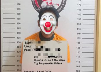 petugas berhasil mengamankan seorang pria berinisial ANWAR (60) di area perkebunan sawit milik masyarakat di Dusun III Situkang, Desa Sei Tawar, Kecamatan Panai Hilir, Kabupaten Labuhanbatu.