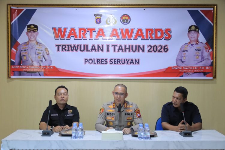 Polres Seruyan menggelar Kegiatan Warta Awards Triwulan I Tahun 2026 di Aula Warta Tatag Trawang Tungga Polres Seruyan, Rabu (6/5/2026) sore. Acara yang berlangsung mulai pukul 14.30 WIB ini dipimpin langsung oleh Kapolres Seruyan AKBP Beddy Suwendi, S.H., S.I.K.