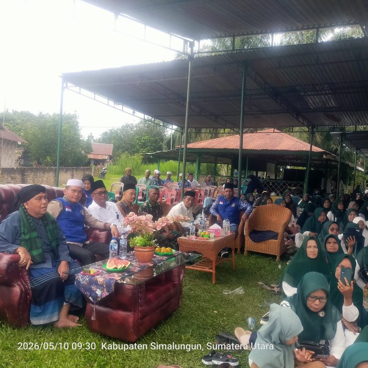 Suasana penuh khidmat dan kebersamaan mewarnai kegiatan Tabligh Akbar Muslimah Al Washliyah yang digelar di Masjid AR-Rahman, Nagori Silau Paribuan, Kecamatan Silou Kahean, Kabupaten Simalungun, Minggu (10/05/2026).