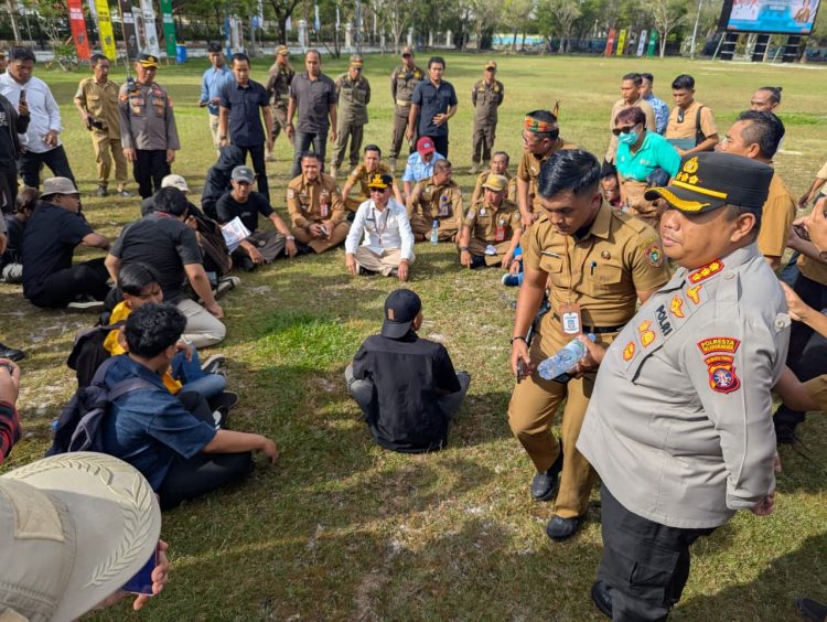 Kapolresta Palangka Raya, Polda Kalteng, Kombes Pol. Dedy Supriadi, S.I.K., M.H. secara langsung memantau pelaksanaan tugas pengamanan (pam) aksi damai yang dilakukan oleh kesatuannya, Senin (11/5/2026) siang.