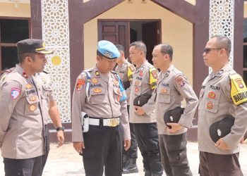 Wakapolres Kotawaringin Timur, Kompol Christian Maruli Tua Siregar, S.I.K., M.M., memimpin kegiatan Penegakan Ketertiban dan Disiplin (Gaktibplin) di Mapolsek Cempaga Hulu, Selasa (12/05/2026) Siang.