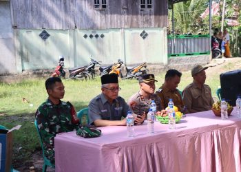 Polres Ogan Ilir bersama BAZNAS Kabupaten Ogan Ilir melaksanakan kegiatan peletakan batu pertama program rumah layak huni sekaligus menyalurkan bantuan sosial (bansos) kepada masyarakat kurang mampu, Selasa (12/5/2026).