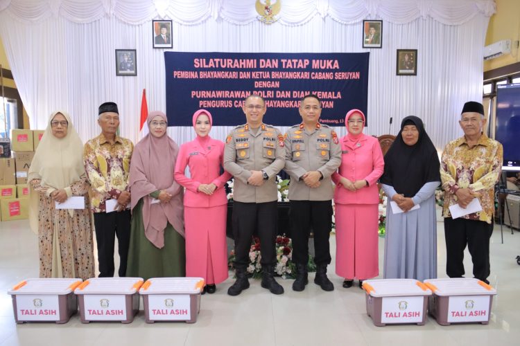 Polres Seruyan menyelenggarakan kegiatan Silaturahmi dan Tatap Muka antara Pembina Bhayangkari, Ketua Bhayangkari Cabang Seruyan, serta Purnawirawan dan Dian Kemala Pengurus Bhayangkari Cabang Seruyan di Aula Patriatama 95 Polres Seruyan, Rabu (13/5/2026) mulai pukul 09.00 WIB.
