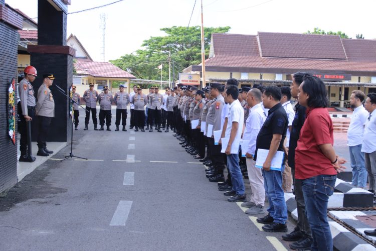 Kapolres Seruyan AKBP Beddy Suwendi, S.H., S.I.K., memimpin langsung kegiatan Apel Sore di lingkungan Polres Seruyan pada Rabu (13/5/2026) sekitar pukul 15.30 WIB.