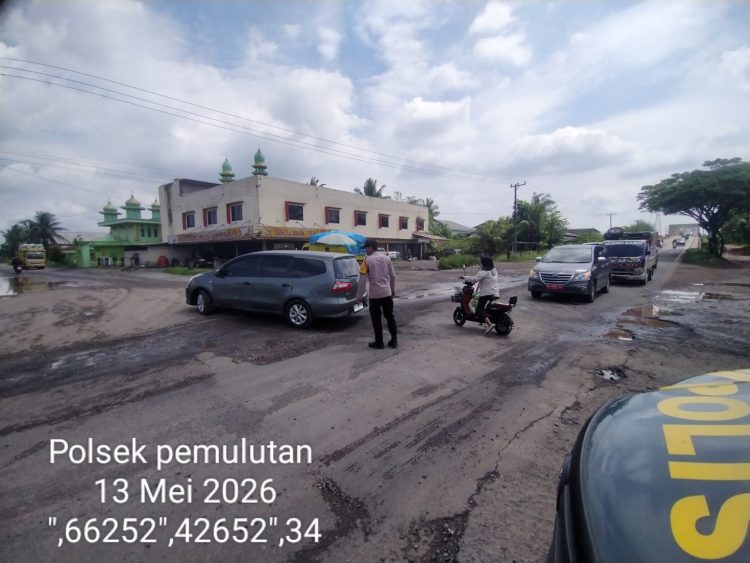 personel Polsek Pemulutan kembali melaksanakan kegiatan Strong Point pada Rabu (13/05/2026) sekitar pukul 07.00 WIB di wilayah hukum Polsek Pemulutan.