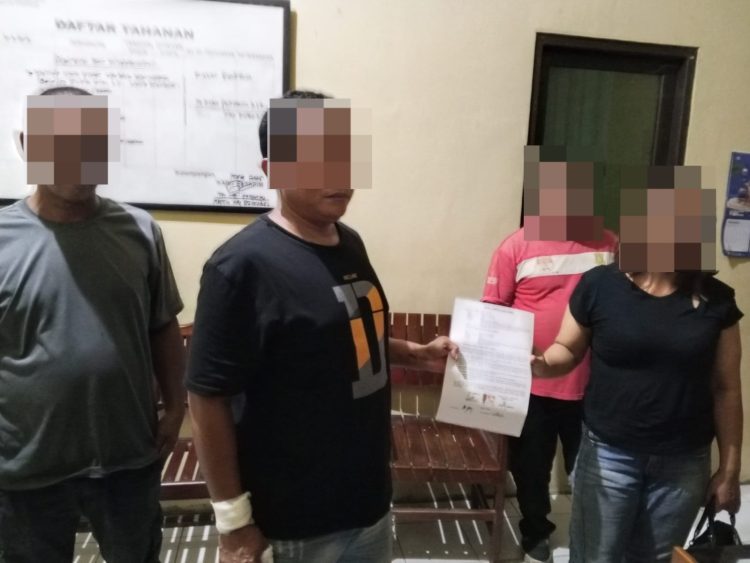 Personel SPKT I Polsek Sabangau melaksanakan mediasi terhadap permasalahan kesalahpahaman yang mengakibatkan perkelahian antara dua warga di wilayah Jalan Dulin Kandang, Kelurahan Kereng Bangkirai