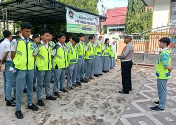 Seperti halnya Police Goes to School yang kali ini dilakukan oleh Kasatlantas, Kompol Hermanto, S.H. bersama para personel di SMAN-1 Palangka Raya, Jalan AIS Nasution, Kota Palangka Raya, Kalimantan Tengah, Senin (18/5/2026) pagi. 