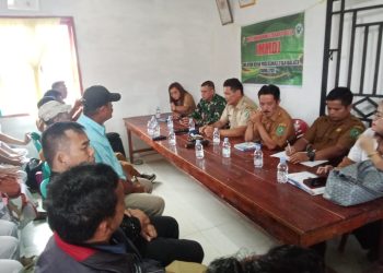 Babinsa Koramil 09/Tiga Balata Kodim 0207/Simalungun yang mewakili Danramil 09/Tiga Balata menghadiri kegiatan Rapat Musyawarah Masyarakat Desa yang berlangsung di ruang pertemuan Nagori Jorlang Hataran, Kecamatan Jorlang Hataran, Kabupaten Simalungun, Selasa (19/05/2026).