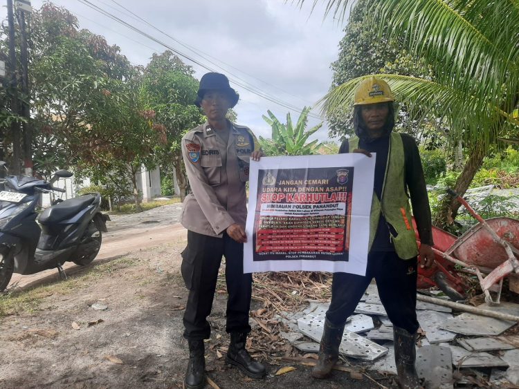 Kegiatan tersebut dilaksanakan oleh Bhabinkamtibmas Kelurahan Petuk Katimpun Aipda Mokh. Abdullah Edris dengan menyambangi warga binaan guna memberikan edukasi terkait pencegahan karhutla serta larangan membuka lahan menggunakan cara dibakar.