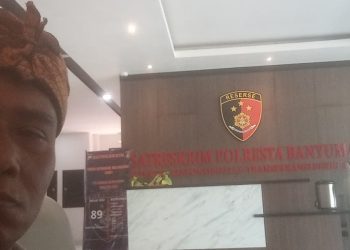 Pelapor turut didampingi Media Mitrapolri.com Banyumas Raya sebagai bentuk dukungan moril dan kontrol sosial agar pelayanan terhadap masyarakat dapat berjalan dengan baik serta sesuai prosedur yang berlaku.