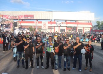 Kapolres Kotim AKBP Resky Maulana Zulkarnain, S.H., S.I.K., M.H. menggandeng komunitas motor di Sampit untuk menggelar kampanye keselamatan berlalu lintas. Sabtu Sore (23/05/26).
