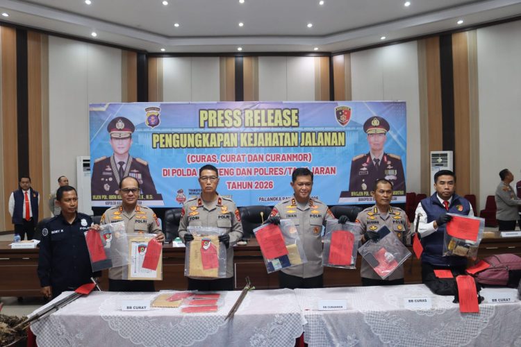 Kapolda Kalteng Irjen Pol Iwan Kurniawan, saat konferensi press di Gedung Graha Bhayangkara, Mapolda setempat, Sabtu (30/5/2026).